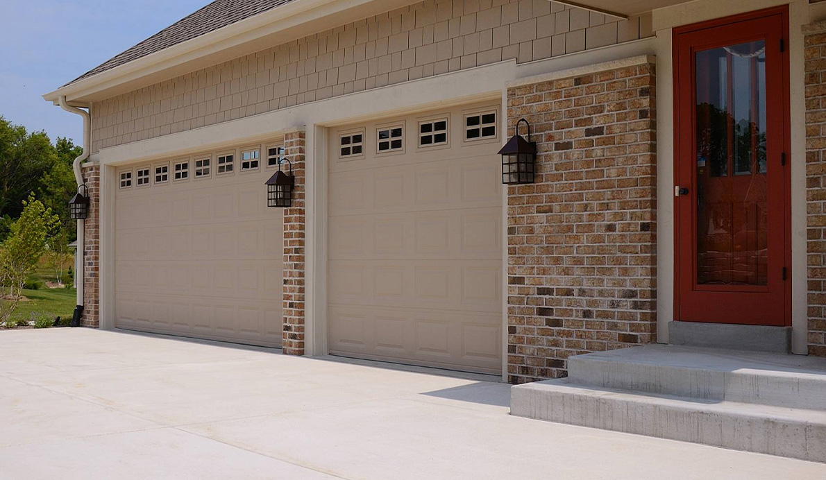 CHI 2206 Garage Door