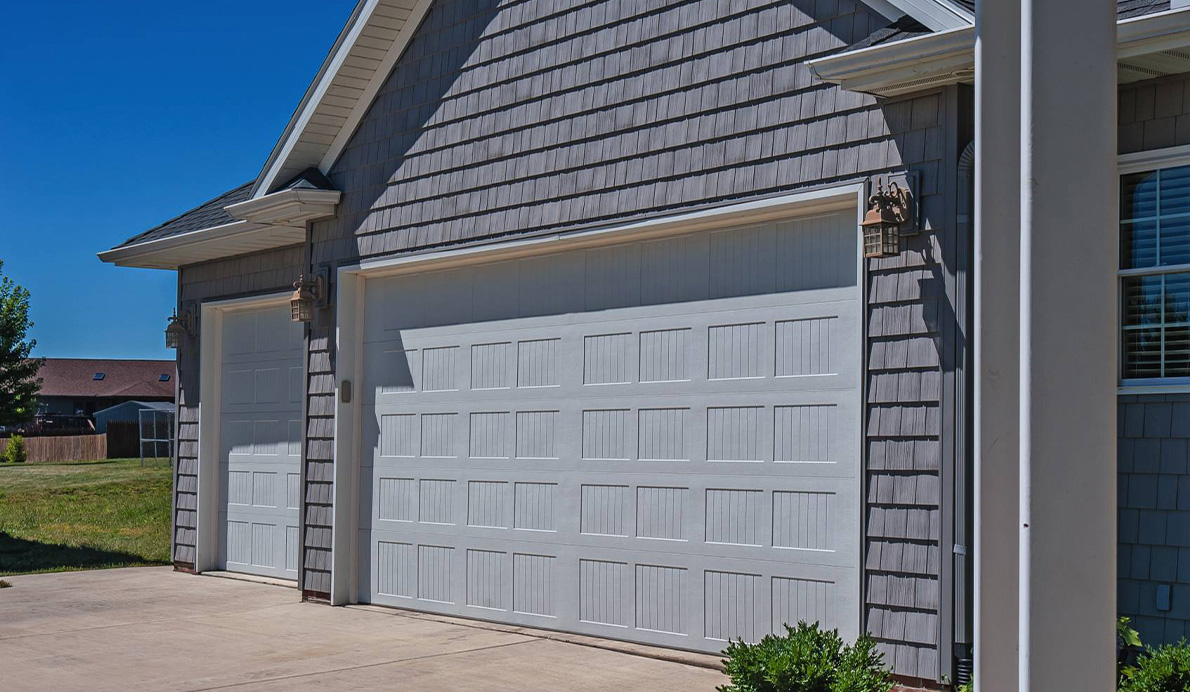 CHI 5251 Garage Door