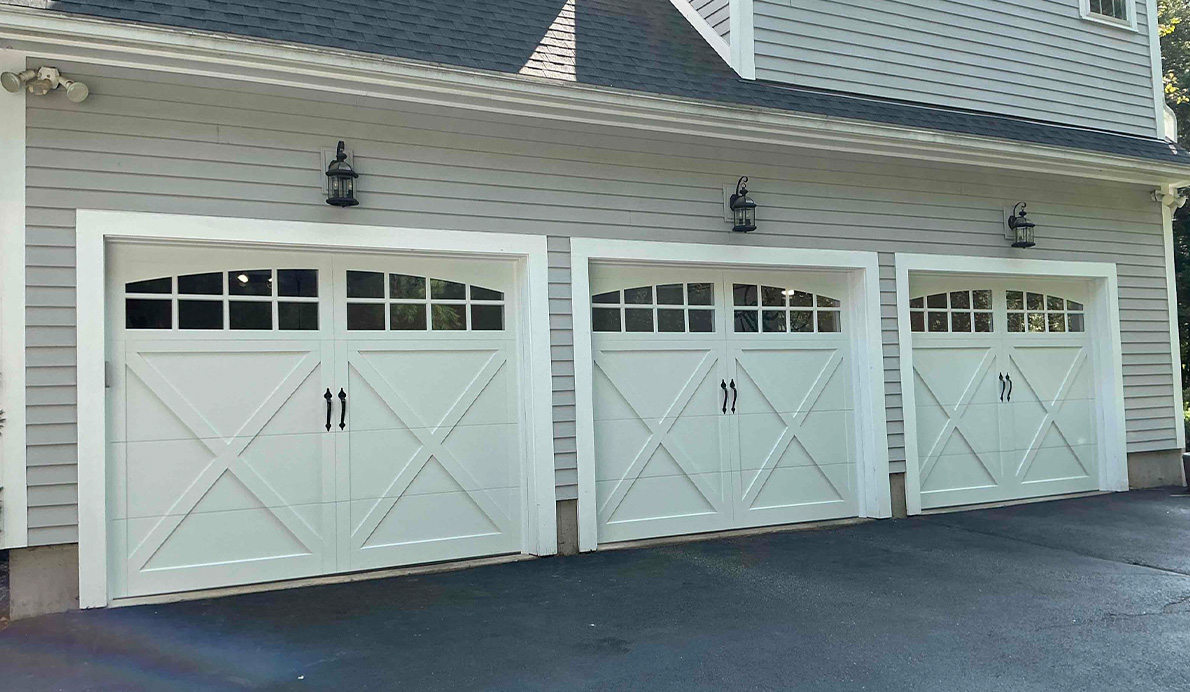 CHI 5600 Garage Door
