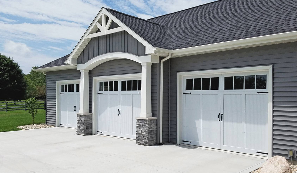 CHI 5800 Garage Door