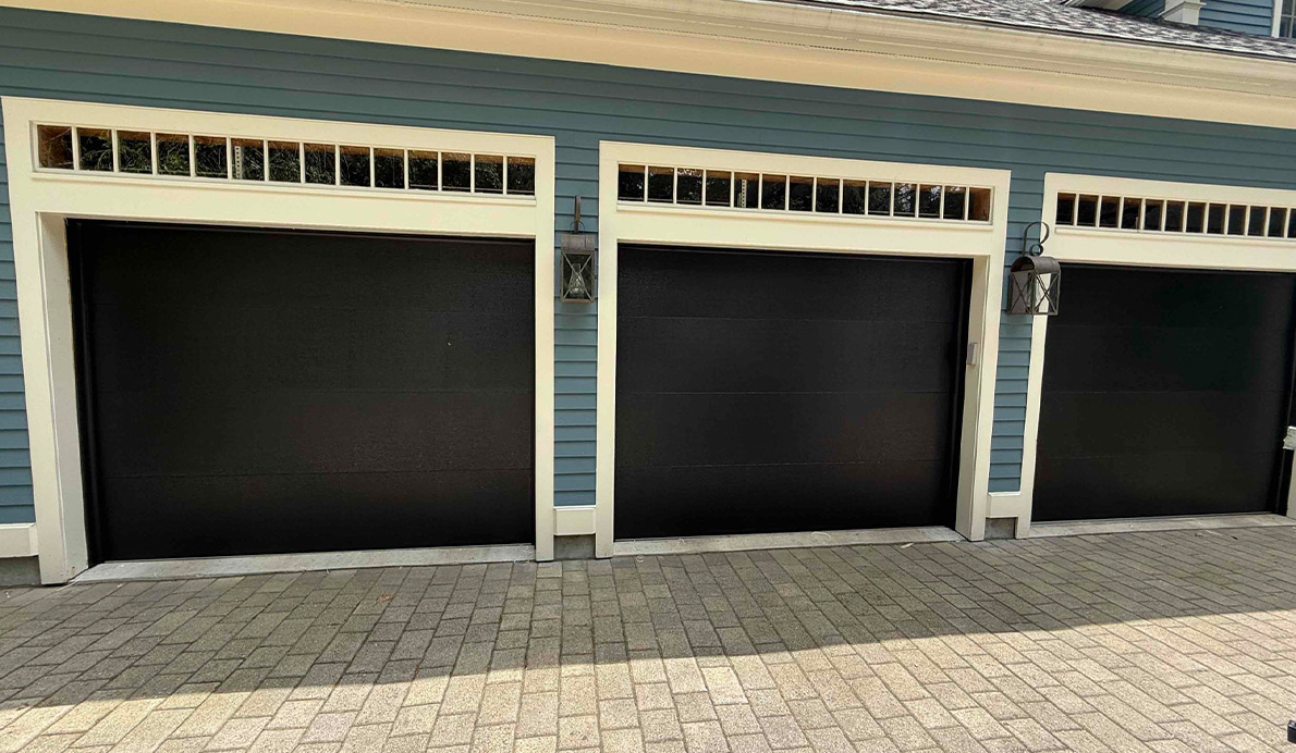 CHI Studio-21U Garage Door