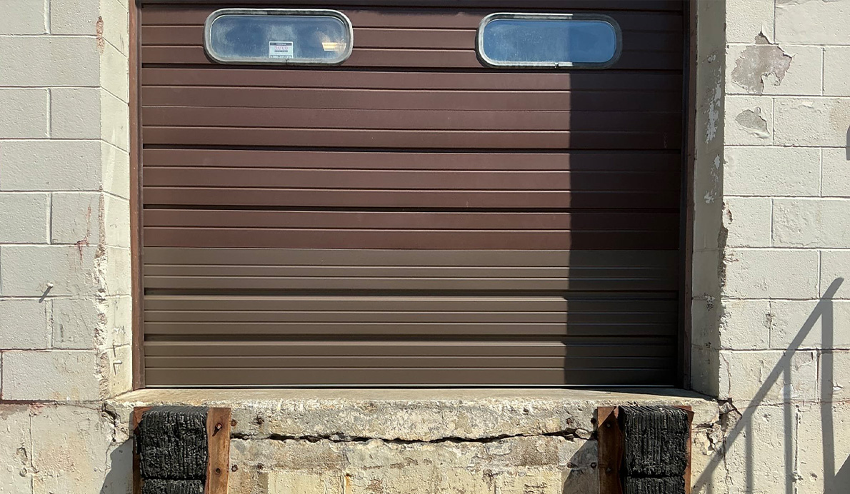 CHI 3251 Garage Door